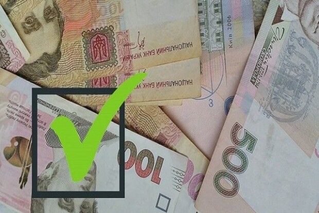 У Рівному виборці масово фотографували заповнені бюлетені разом зі своїм паспортом