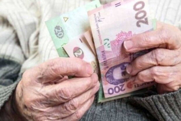 Шахрайка обікрала лучанку під приводом «переписати» п'ятисотки