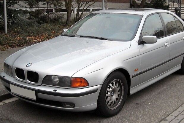 В Україні безкоштовно роздаватимуть конфісковані машини