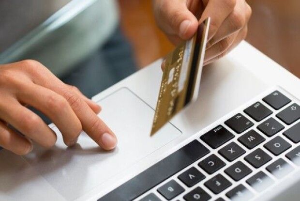 Шахрай обдурив волинянку, яка хотіла купити іграшку через інтернет