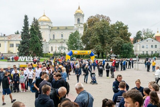 350 волинян бігли сьогодні заради українських вояків