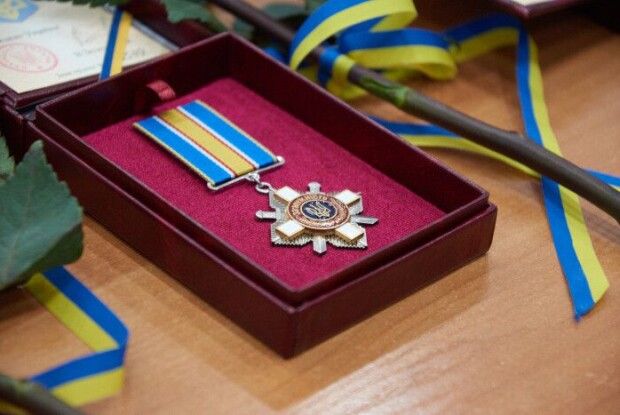 Міський голова Луцька вручив ордени рідним загиблих Героїв