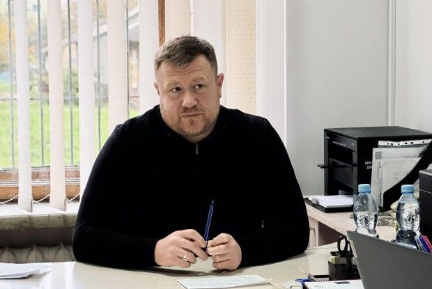 До мера Нововолинська прийшли жителі, які не можуть поділити місце у дворі 