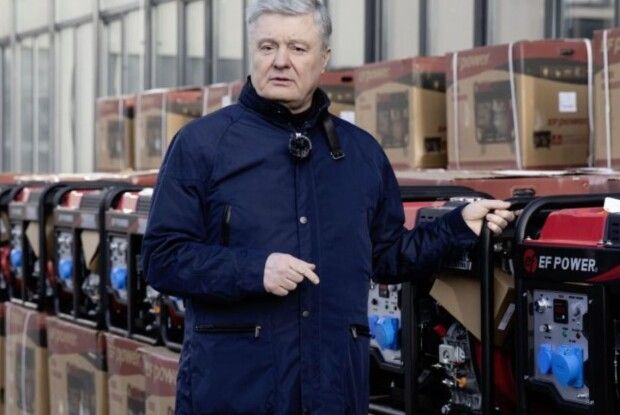 Порошенко з волонтерами купив 150 генераторів і розказав, куди вони підуть