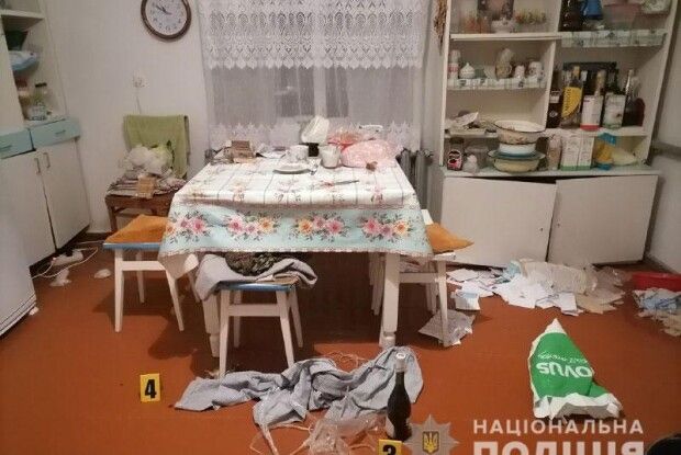 78-річну бабусю побили, зв’язали і забрали в неї 30 000 гривень