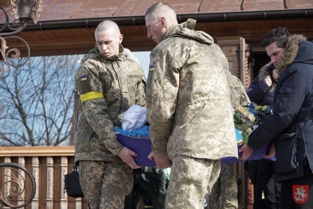 Ціна свободи: На Волині провели в останню путь 22-річного героя (Фото)