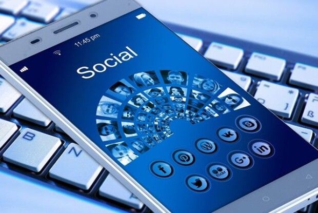 Браузер, вбудований у Facebook та Instagram, «стежить» за користувачем
