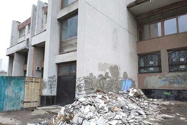 Бібліотеку на зиму залишать облущеною