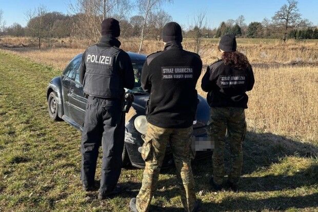Польські прикордонники затримали українців: чоловіки отримали заборону на в’їзд на роки  