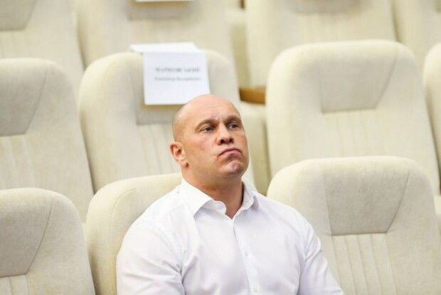 Під час обшуку у Киви знайшли купу золота і… (Фото, відео)