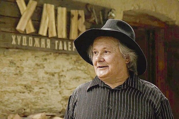 У хліві, де колись жила коза Свєта, тепер – картини (Відео)