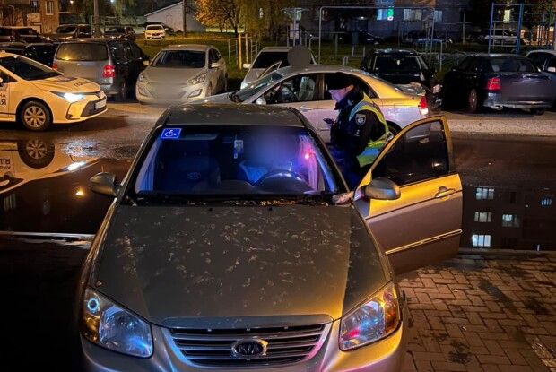 У Луцьку п'яний водій «влупився» в сусіднє авто