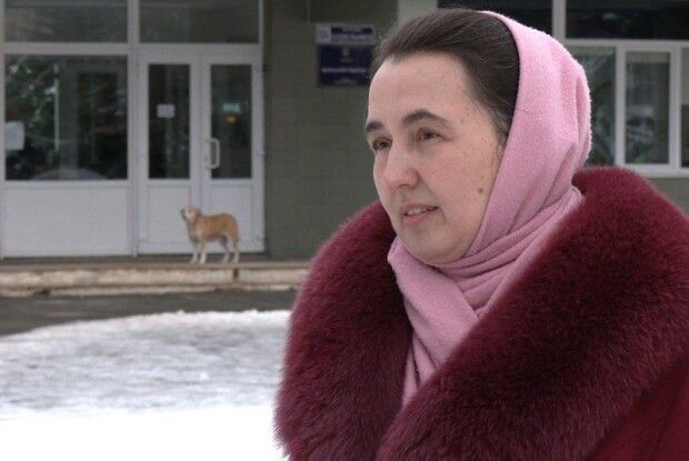 «Вдягнув маску –  поклонився сатані» – вчителька з Рівненщини, яка виграла в суді право не захищати обличчя