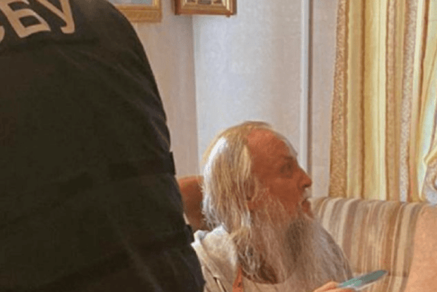 СБУ прийшла з обшуками до митрополита упц мп