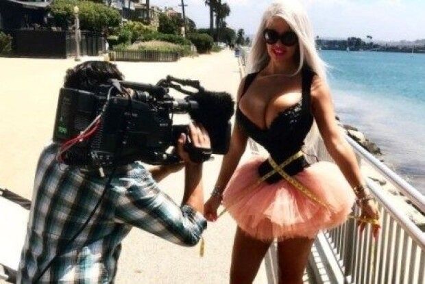 На що готова жінка заради титулу власниці найтоншої талії в світі