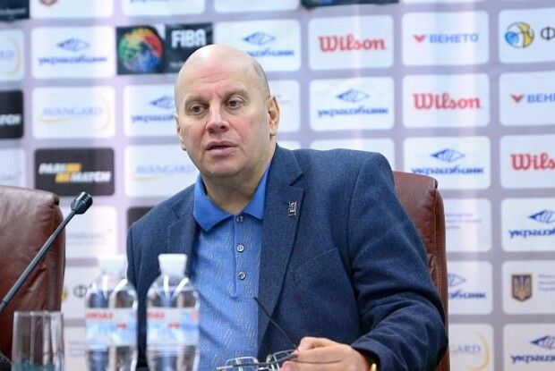 В Україну таємно завезли вакцину Pfizer, нею вакцинувалися представники влади