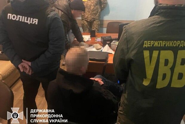 В залізничному пункті пропуску «Ягодин» чоловік намагався підкупити прикордонника