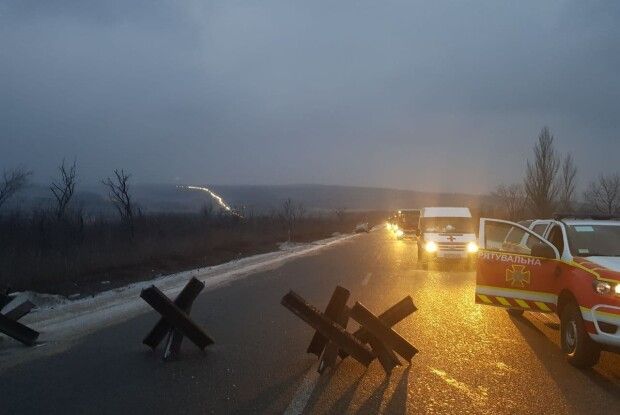 Із заблокованого окупантами Маріуполя вдалося виїхати 2 тисячам легкових авто