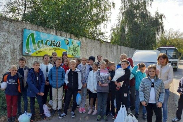 Як рованцівські школярі роблять щасливими песиків 