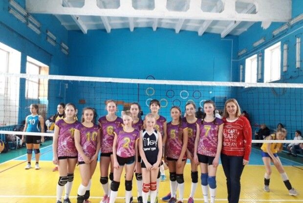 Юні ковельські волейболістки успішно виступили у ІV турі чемпіонату України