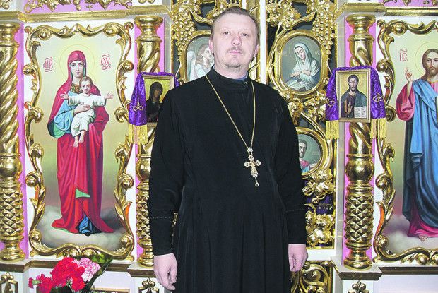 Коли в країні війна, священик  має бути і капеланом, і волонтером
