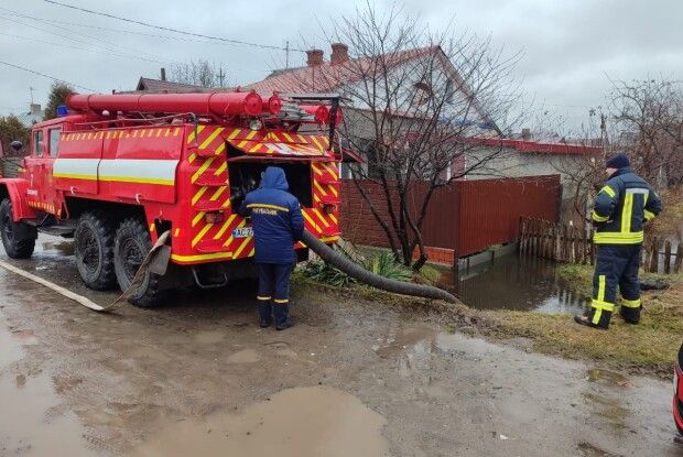 На Волині негода наробила лиха: працювали рятувальники