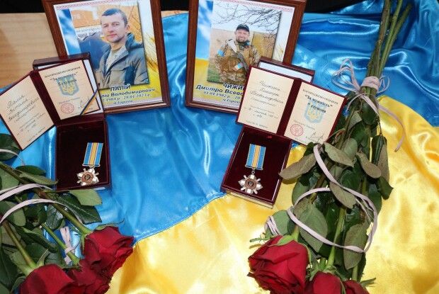 Пам'ятаємо: на Волині рідним загиблих Героїв вручили посмертні нагороди