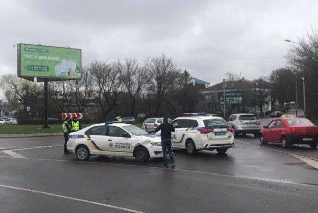 Показали відео, як авто волинських патрульних потрапило в ДТП 