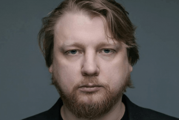 Пропагандист Зеленського та Януковича Петров пригрозив покаранням журналістці Лигачовій