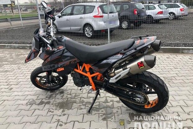 У волинянина вночі з гаража вкрали новий мотоцикл (Фото)