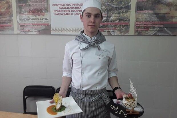 Курка фарширована, смажені яблука та шоколадна корона – і колківський учень став першим кухарем в області