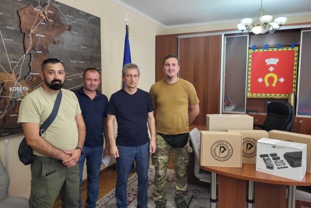 Для розвідки та ураження ворожих цілей: з громади на Волині захисникам передали 5 дронів