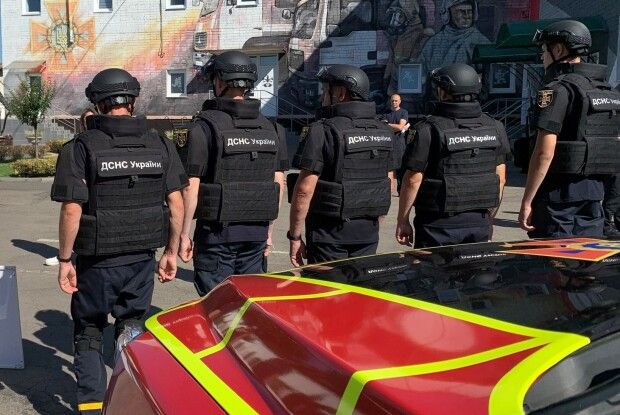 На Рівненщині рятувальники діставали тіло жінки з льоху