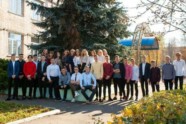 На Волині в одному класі з 28 випускників – 7 медалістів (Фото)