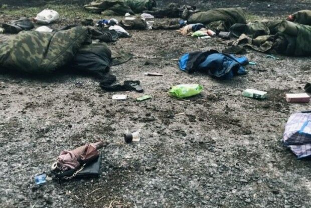 «Жіноча сумочка та рожева парасолька»: ЗСУ показали поле бою після знищення окупантів