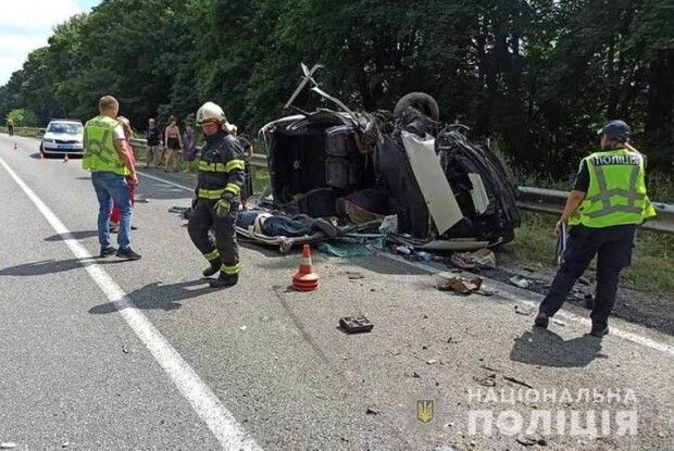 На Тернопільщині сталася страшна ДТП: загинуло троє чоловіків (Фото)