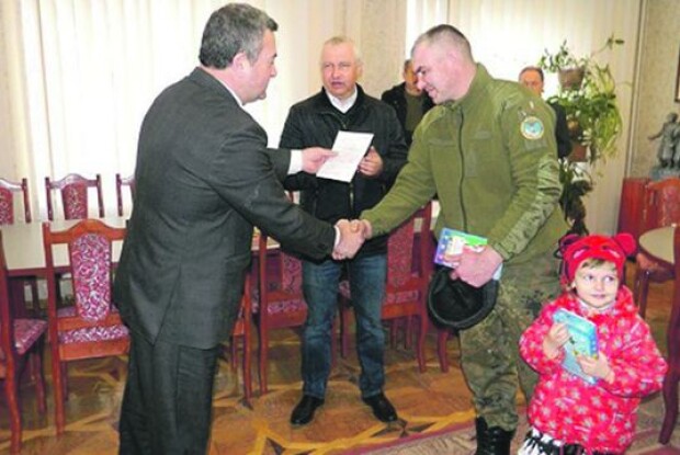 Легендарному Звіробою доля подарувала сина, а влада — квартиру