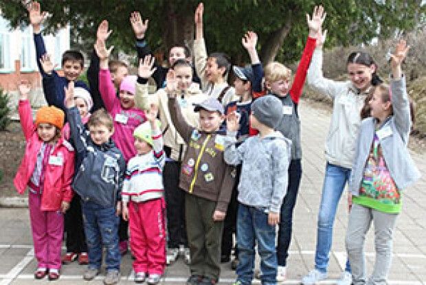 «ДЛЯ ДІТОК ЗІ СХОДУ І ПІВНЯ НЕ ШКОДА»