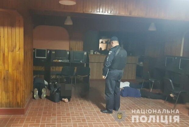 У приміщенні були адміністратор і 5 гравців: лучани здали поліції підпільний гральний заклад 