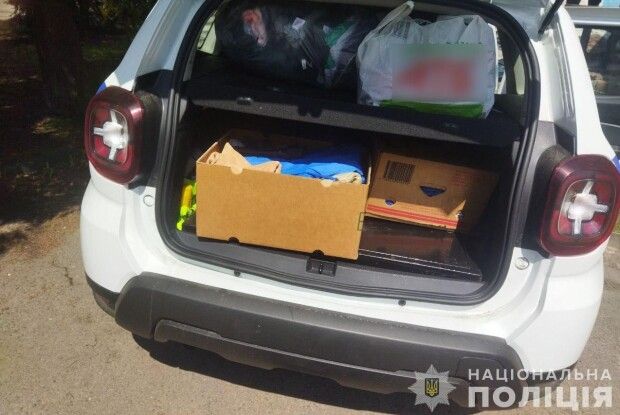 Поліцейський офіцер громади на Волині допоміг родині, яка постраждала від пожежі