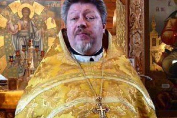 Священик майстерно заспівав блатну «Мурку» серед ікон