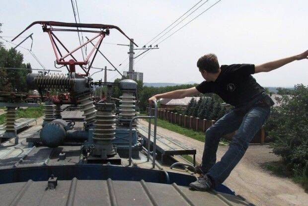 На Волині 16-річний юнак захотів ефектно спопелити себе