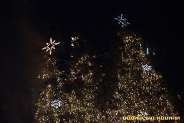 Коли у Луцьку демонтують головні ялинки