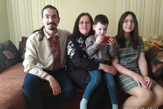 «Сім’я – це і є перший храм священника», або Як дитина радянського офіцера, обрала священницький шлях