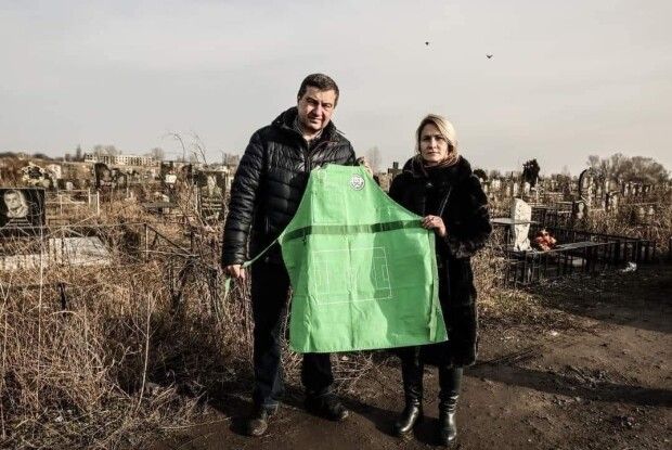 На згадку про сина  лишився... зелений фартух