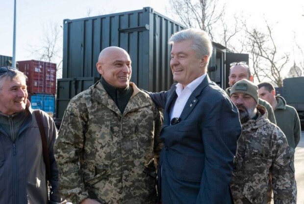 На передовій кожна третя мобільна лазня – від Порошенка
