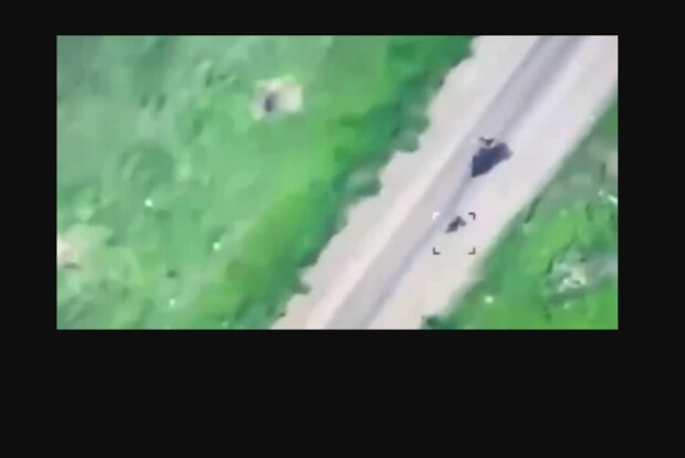 росіяни прив’язали українського воїна до мотоцикла – і волочили дорогою