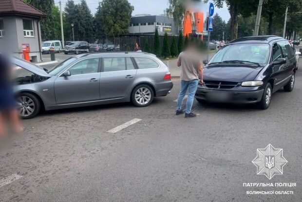 У Луцьку подвійна ДТП за участі одного авто