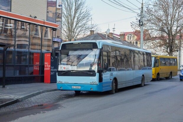 На Волині міськрада розірвала договір із перевізником трьох автобусних маршрутів