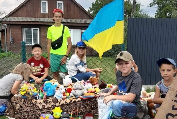 Маленькі ковельчани зібрали кошти для ремонту безпілотника (Фото)